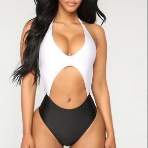 NWT Fashion Nova New Desire Monokini Size M
